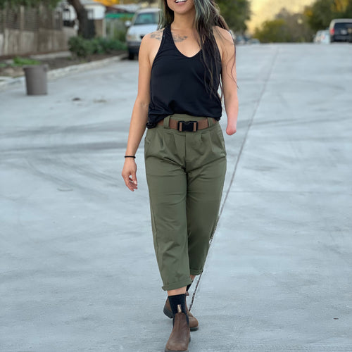 Lynt Pleated Trousers in Olive